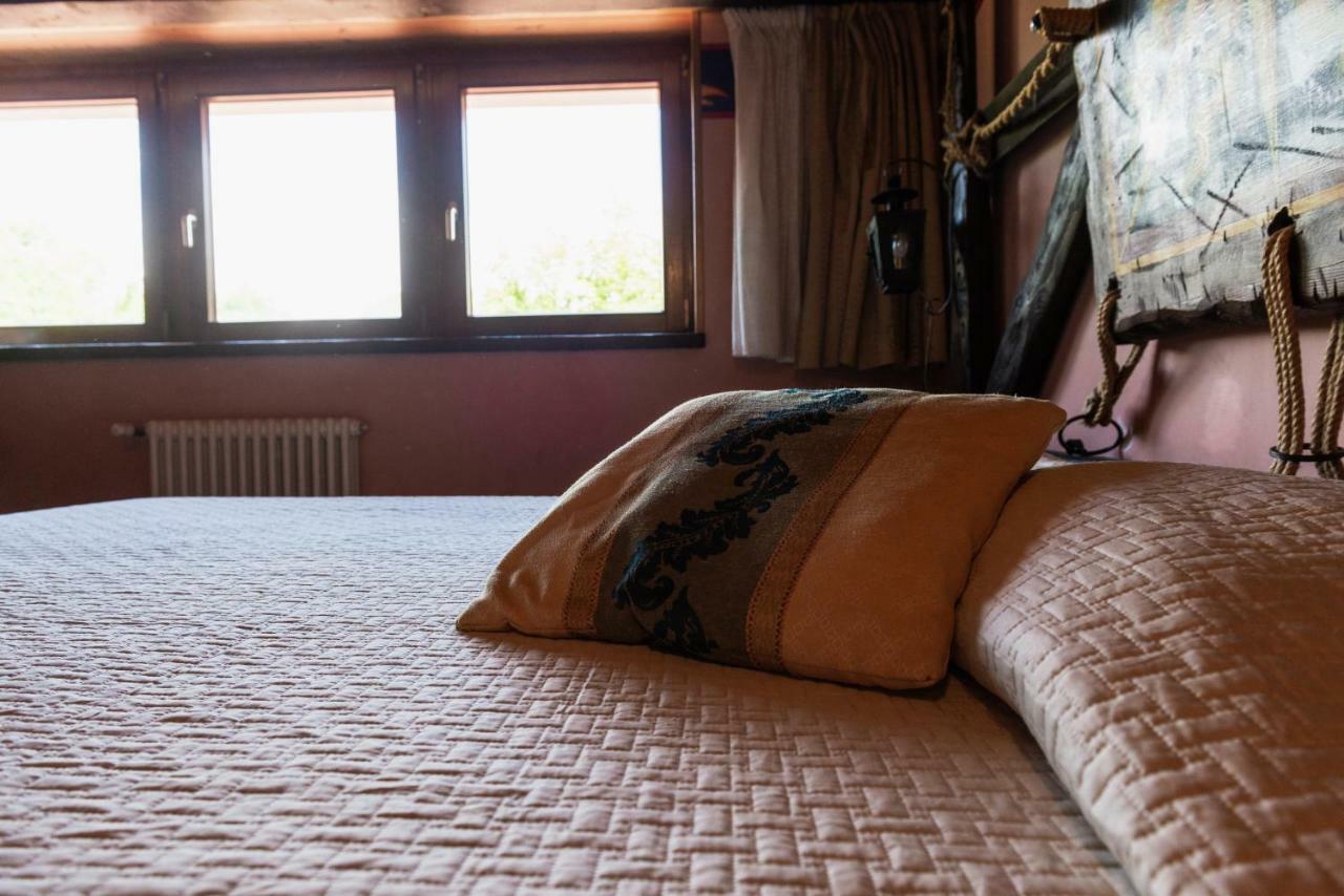 Agriturismo Mezzaluna Malchina Eksteriør bilde