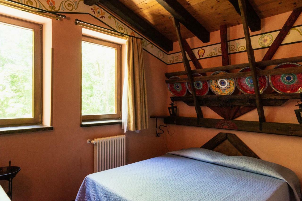 Agriturismo Mezzaluna Malchina Eksteriør bilde